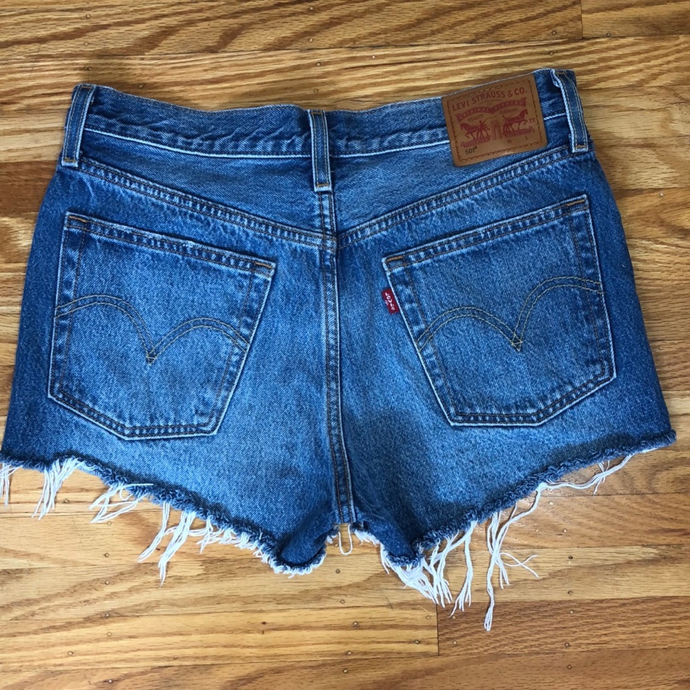 Levi’s 501 High Rise Cut-Off Denim Shorts Size 27 - Picture 2 of 14